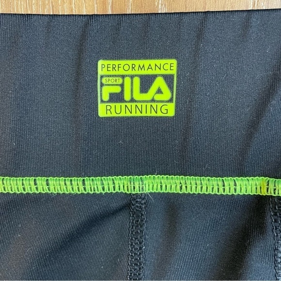 Fila Black and Green Capri Leggings Small - Picture 4 of 7